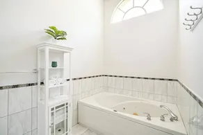House with heated pool, hot tub, golf course - Image 4