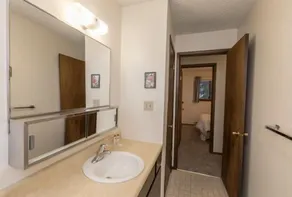 Belle maison privée de 5 chambres et 2 salles de bain idéale pour les grands groupes de familles et d'amis - Image 3