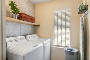 City Haus: Stylish home with King and Wifi 5 minutes to Q2 Stadium, Domain - Image 2