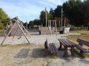 Appartamento o Casa vacanze con spiaggia privata sul lago a Aurich-Tannenhausen - Image 3
