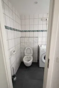 Frankfurt West Family Stay - Image 4