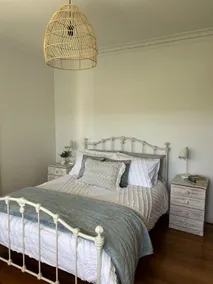 Beach House -Just 5 minutes walk to the main street, river, playgrounds & cafes! - Image 4
