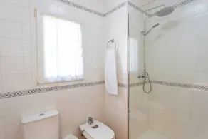 Villa Primrosa - beautiful sea views - Image 4
