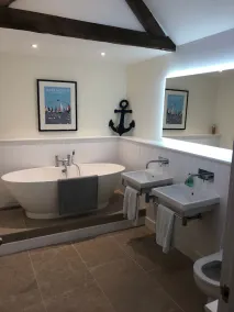 School Steps - Modern Coastal Cottage - Great view over the river and out to sea - Image 3