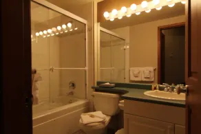 Sunpath Retreat- Convenience Meets Comfort & Style - Image 2
