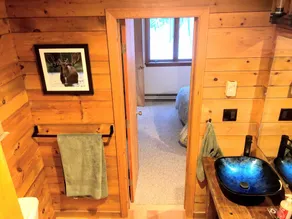 Updated Private Mountainside Home. 4BR in Bartlett, near Jackson + No. Conway - Image 4