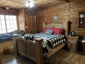Rustic River cabin- located near the Illinois river! - Image 5