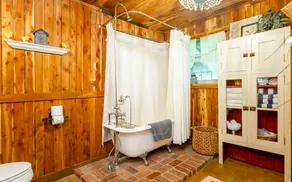 Cozy Bourbon Country Cabin with HOT TUB and Fire Pit on Brashears Creek - Image 3