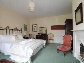 DALE HOUSE, pet friendly, character holiday cottage in Lorton - Image 4