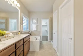 TCH - Spacious 4bd/3ba home in Fort Worth w/Office - Image 4