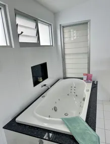 Water Views, Close to Beach & Lake - Relax! \nCosy Fire, Pool Table Foosball Spa  - Image 3