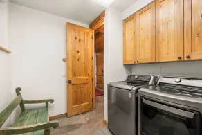 101 Park Avenue, Expansive Private Home in East Aspen, Walking Distance to Town - Image 3