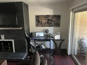 Luxury 2-bedroom, 2-bathroom Condo - Image 2