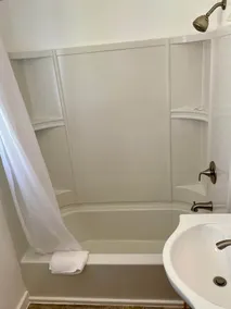 Queen Room | 10 | Pet Friendly - Image 3
