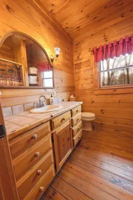 Chilhowee-Big log cabin with hot tub by the Ocoee - Image 4