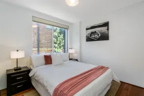 STG38 - stunning waterfront apartment - Drummoyne - Image 5