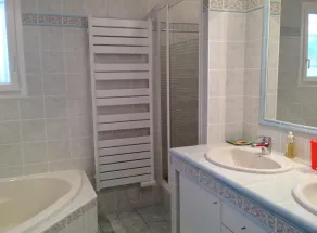Pyla sur Mer Beautiful Villa 4 bedrooms with pool ideally located in a quiet - Image 4
