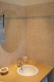 Casa a 10 minutos das praias, 7 pessoas, decoração elegante, totalmente equipada - Image 2