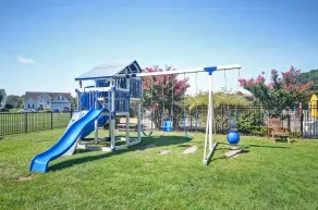 Enjoy your getaway in this lovely 2 bed/2 bath condo in the Bethany Bay Community! Excellent view! Pets Allowed! 9-Hole Golf! Seasonal Outdoor Pool! Beach Town! - Image 2