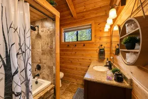 Thyme Out Cabin - Image 2