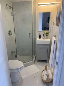 Luxury NEW in-law Suite with separate entrance (Sleeps 3) - Image 4