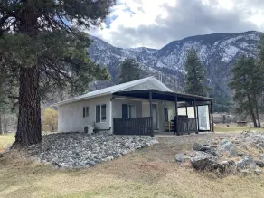 Similkameen River Cottage - Image 4