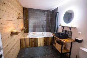 Spa VIP du Pont Alsort 2/3 - Stunning View & Lounge bar Near Eau D'heure Lakes - Image 3