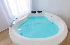 La Serrería-Premium Suite Apartments & Private Jacuzzi - Image 5