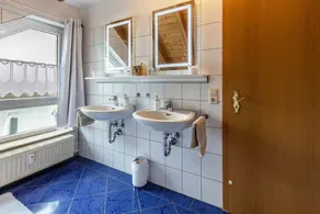 Apartment 'Ferienwohnung Auf Dem Hohen' with Wi-Fi - Image 5
