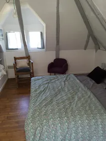 Hus med pool omgiven av naturen - Image 3