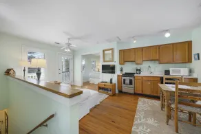 One Bedroom Guest Home in Seaside, 8 Houses to Beach + 2 Adult Bikes! - Image 5