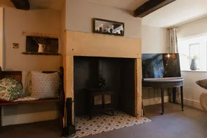 Gorgeous Stylish Country Farm House. Opposite the Fleece in Barkisland Ripponden - Image 2