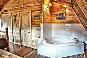 Rustic Get Away - Image 3