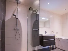 Luxurious apartment near the sea - Image 4