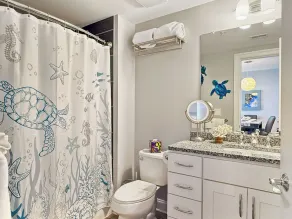 Luxurious Penthouse, King beds. Dog & ADA Friendly - Image 5
