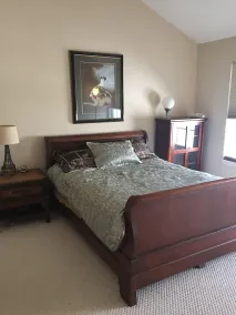 Spacious and comfortable 5 bedroom, 2 1/2 bath two miles from down town Geneva - Image 4