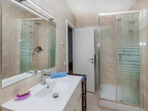 Beautiful apartment for 4 people with WIFI, TV and balcony - Image 2