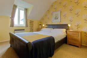 Riverside Cottage Nr l'emblématique pont Wroxham. 2-Bedroom Pet-Friendly - Image 3