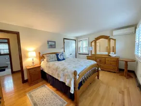 Dog friendly home with large backyard! - Image 4