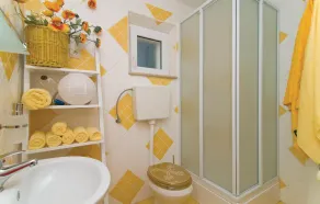 Maison confortable à Pucisca avec piscine privée, utilisable à l'intérieur. - Image 4