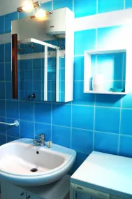 Essential and original seaside apartment in San Teodoro - Image 4