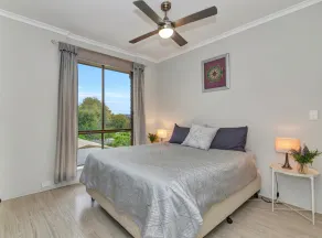 On the Esplanade, Beach, Views, sunsets and a short walk to the beach! - Image 4