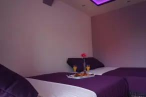 Modern A4 studio for 2–3 people with 2 pools - Image 3