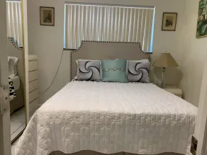 Cheerful and cozy 1 bedroom efficiency. Private - Image 3