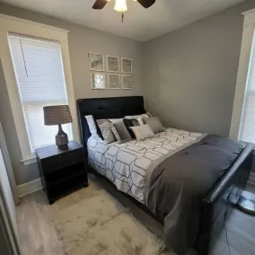 Gold 4 · Retreat Suite - Image 3