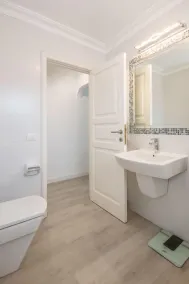 Top modern penthouse, heated pool, garden, beach within walking distance, parking space - Image 3