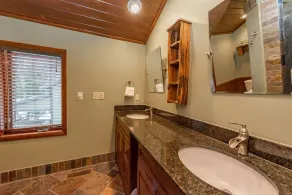 Cozy Lake Escape Near State Park & Slopes - Image 3