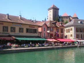 Résidence les Gentianes, Lac d'Annecy - populaire auprès des cyclistes et des parapentistes - Image 5