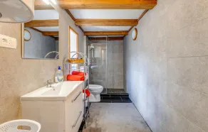 Stunning Home In Bater With Wifi - Image 2