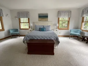 NYT TIL MARKED: Stille Wolfeboro Lakefront Getaway - Image 4